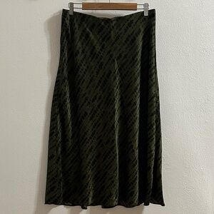 NWT Mango Dark Green Patterned A-Line Skirt